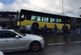 11 injured in metrobus accident in Istanbul - PHOTOS, VIDEO, UPDATED